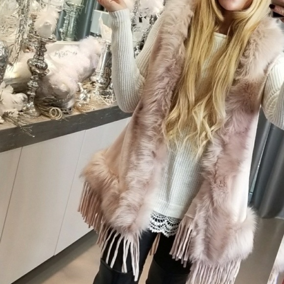 CHIC DOLLZ Blush Sweater Vest - Picture 3 of 4